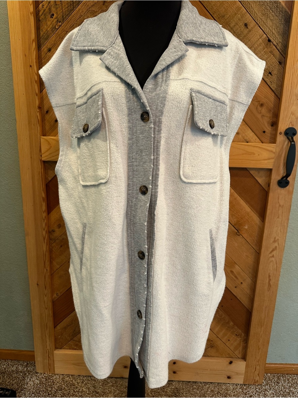 ADORA Light Gray/Ivory Sleeveless Button-Front Vest